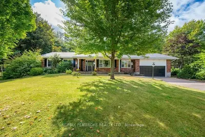 581 AIRPORT Road, Petawawa, ON K8A 6W7