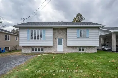 26 Molan Street, South Glengarry, On K0c 1n0