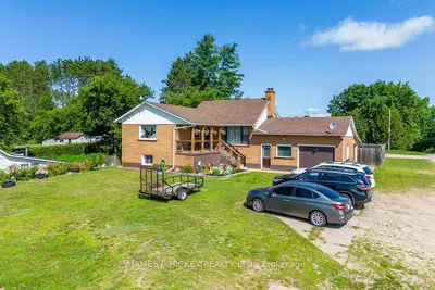 9 Blimkie Street E, Laurentian Hills, On K0j 1j0
