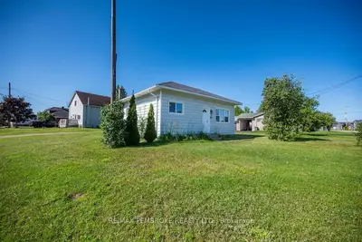 1118 VICTORIA Street, Petawawa, ON K8H 2E6