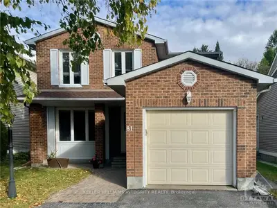 81 Pinetrail Crescent, South Of Baseline To Knoxdale, On K2g 5b6