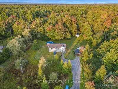 5292 County Rd 17 Road, Alfred And Plantagenet, On K0b 1a0