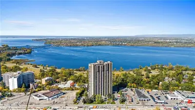 1025 Richmond Road 506, Woodroffe, On K2b 8g8