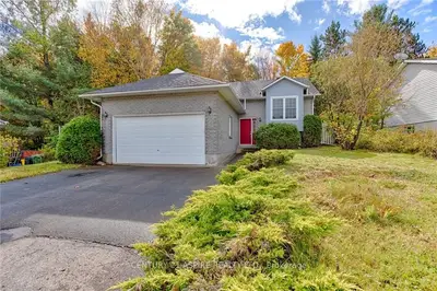 1328 Victoria Street, Petawawa, On K8h 2g1