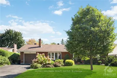 2006 Quincy Avenue, Beacon Hill North - South And Area, On K1j 6b5