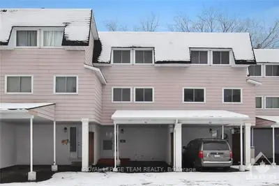40 Alison Korn, Bells Corners And South To Fallowfield, On K2h 8m6