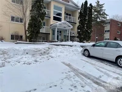 231 Brittany Drive B, Manor Park - Cardinal Glen And Area, On K1k 0r8