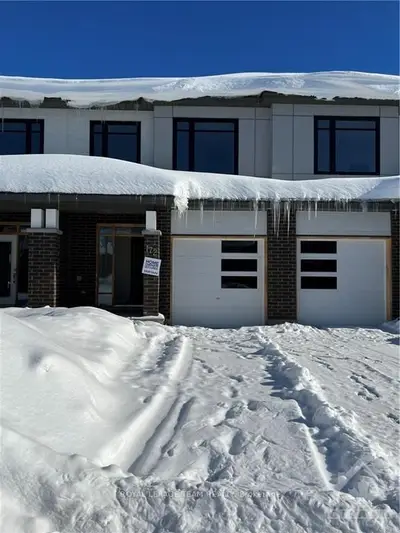 172 ANGELONIA Crescent, Blossom Park - Airport and Area, ON K1T 0Y4
