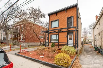 134 BARRETTE Street, Vanier and Kingsview Park, ON K1L 8A1