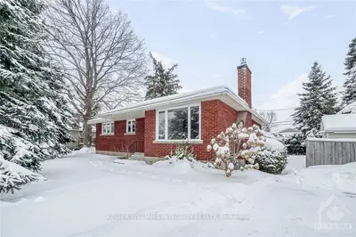 20 Newhaven Street, South of Baseline to Knoxdale, ON K2G 0X5