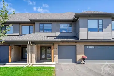 204 PISCES Terrace, Leitrim, ON K1T 3W7