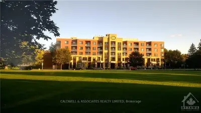 316 Bruyere Street 111, Lower Town - Sandy Hill, On K1n 0c3