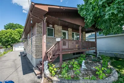 79 JOLLIET Avenue, Vanier and Kingsview Park, ON K1L 5H1