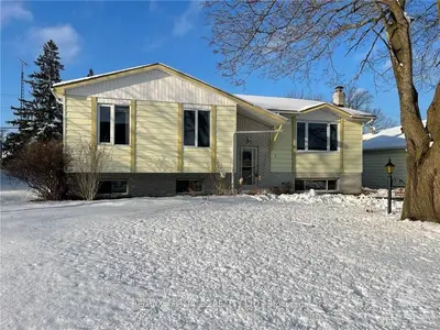11 CRYSLER Street, South Dundas, ON K0C 1X0