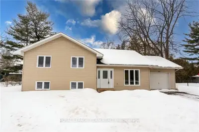67 BURKE Street, Stittsville - Munster - Richmond, ON K0A 2Z0