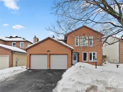434 PICKFORD Drive, Kanata, ON K2L 3R4