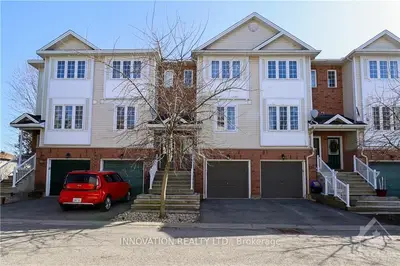 229 GERSHWIN, Bells Corners and South to Fallowfield, ON K2H 1G6
