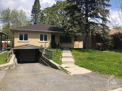 1546 CHOMLEY Crescent, Alta Vista and Area, ON K1G 0V8
