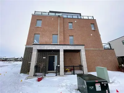 1426 HEMLOCK Road, Manor Park - Cardinal Glen and Area, ON K1K 4Z8