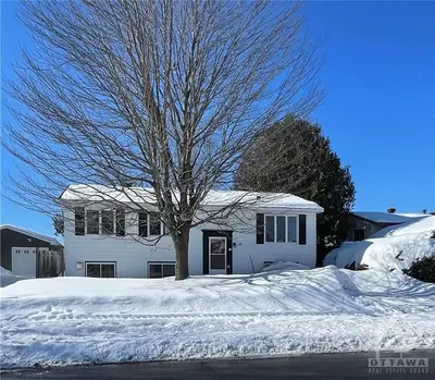 758 EASTVALE Drive, Beacon Hill North - South and Area, ON K1J 6Z6