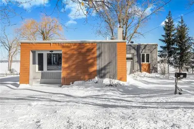 61 GRANDVIEW Road, Crystal Bay - Rocky Point - Bayshore, ON K2H 8B7