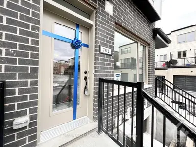 702 KIZIS, Manor Park - Cardinal Glen and Area, ON K1K 5A4