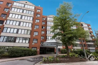 225 Alvin Road 302, Manor Park - Cardinal Glen And Area, On K1k 4h6