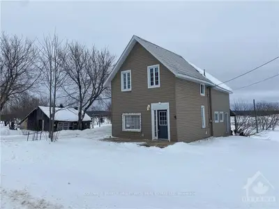 1836 Kerr Line, Whitewater Region, On K0j 1v0