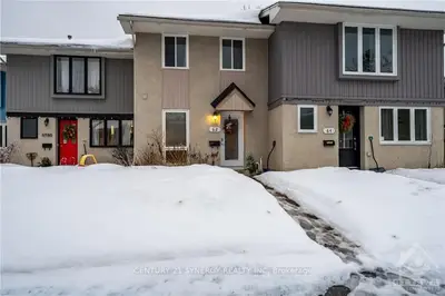 62 COSTELLO Avenue, South of Baseline to Knoxdale, ON K2H 7C5