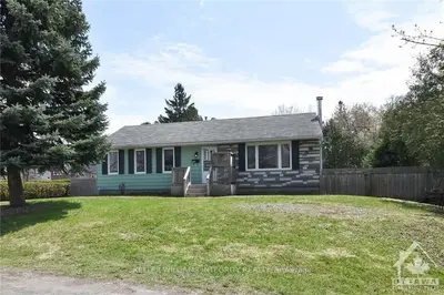 124 GRANTON Avenue, Meadowlands - Crestview and Area, ON K2G 1X5