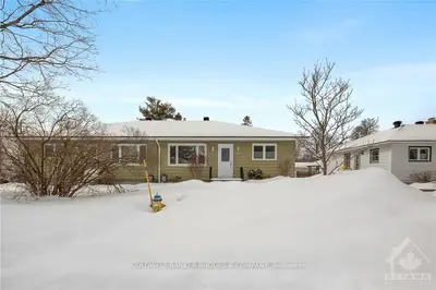 1598 DIGBY Street, Alta Vista and Area, ON K1G 0P6