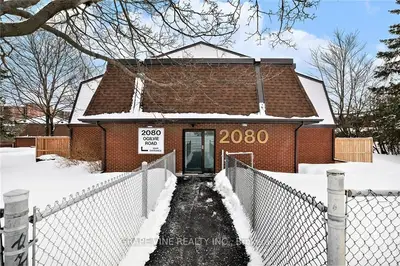 2080 OGILVIE Road 1J, Beacon Hill North - South and Area, ON K1J 7N8