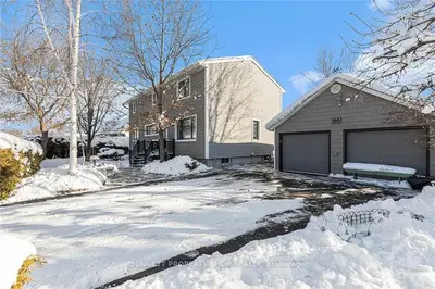86 GRANTON Avenue, Meadowlands - Crestview and Area, ON K2G 1X3