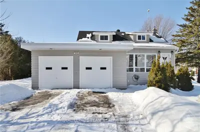 4122 BROADWAY Street, Greely - Metcalfe - Osgoode - Vernon and Area, ON K0A 3J0