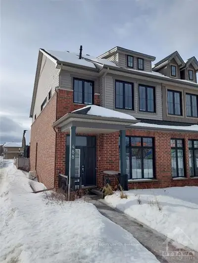 488 CODDS Road, Manor Park - Cardinal Glen and Area, ON K1K 3X3