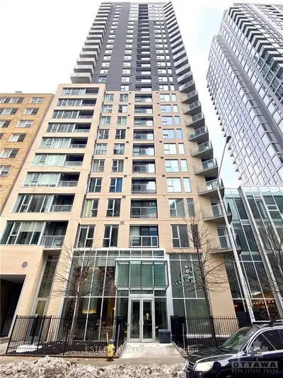 40 Nepean Street 2303, Ottawa Centre, On K1n 0a7
