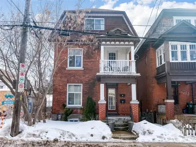1074 GLADSTONE Avenue, West Centre Town, ON K1Y 3G8