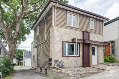 27 LOWREY Street, West Centre Town, ON K1Y 2S5