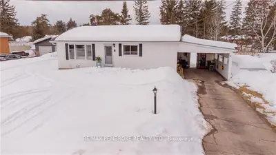 9 Peter Street, Petawawa, On K8h 2k5