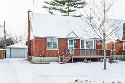 476 Woodland Avenue, Woodroffe, On K2b 5e4