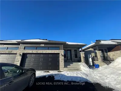 736 AZURE Street A, Russell, ON K4R 0E6