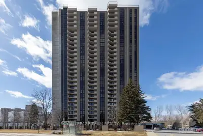 1025 Richmond Road 706, Woodroffe, On K2b 8g8