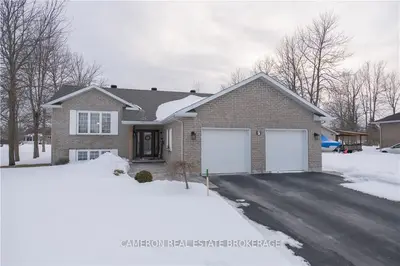 7 DALE Street, South Stormont, ON K0C 1M0