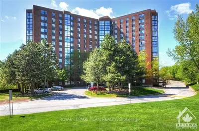 2871 RICHMOND Road 614, Britannia Heights - Queensway Terrace N and Area, ON K2B 8M5