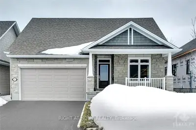 262 Maygrass Way, Stittsville - Munster - Richmond, On K2s 2k9