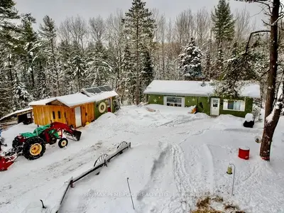 2457 WOITO STATION Road, North Algona Wilberforce, ON K8A 6W5