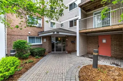 280 BRITTANY Drive 407, Manor Park - Cardinal Glen and Area, ON K1K 4M4
