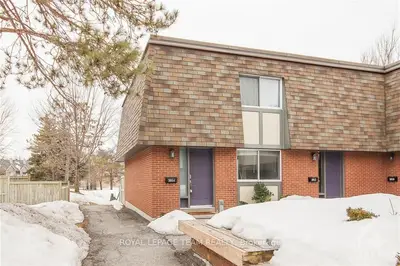 3014 FAIRLEA Crescent, Hunt Club - South Keys and Area, ON K1V 8T7