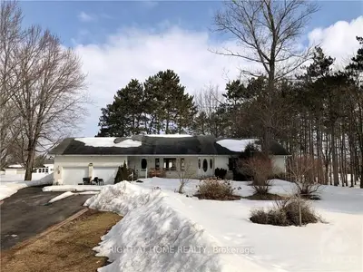 5 THIBODEAU Street, Alfred and Plantagenet, ON K0B 1A0