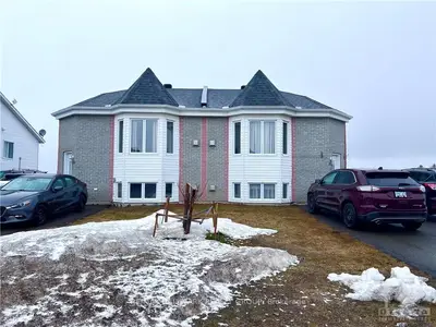 911 JACYNTHE Street, Hawkesbury, ON K6A 3W3